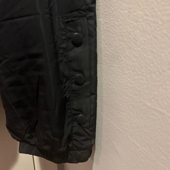 Forever 21 snap button joggers. - Picture 2 of 3